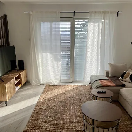 Domov Nad Jazerom * Banská Štiavnica