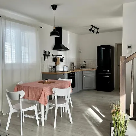 度假居 Domov Nad Jazerom