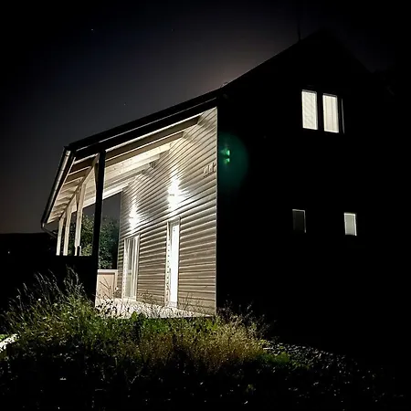 Domov Nad Jazerom 度假居 *