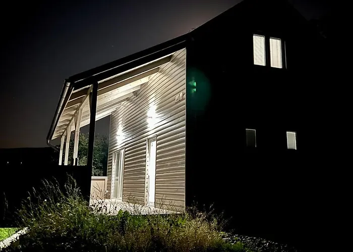 Domov Nad Jazerom בית נופש *